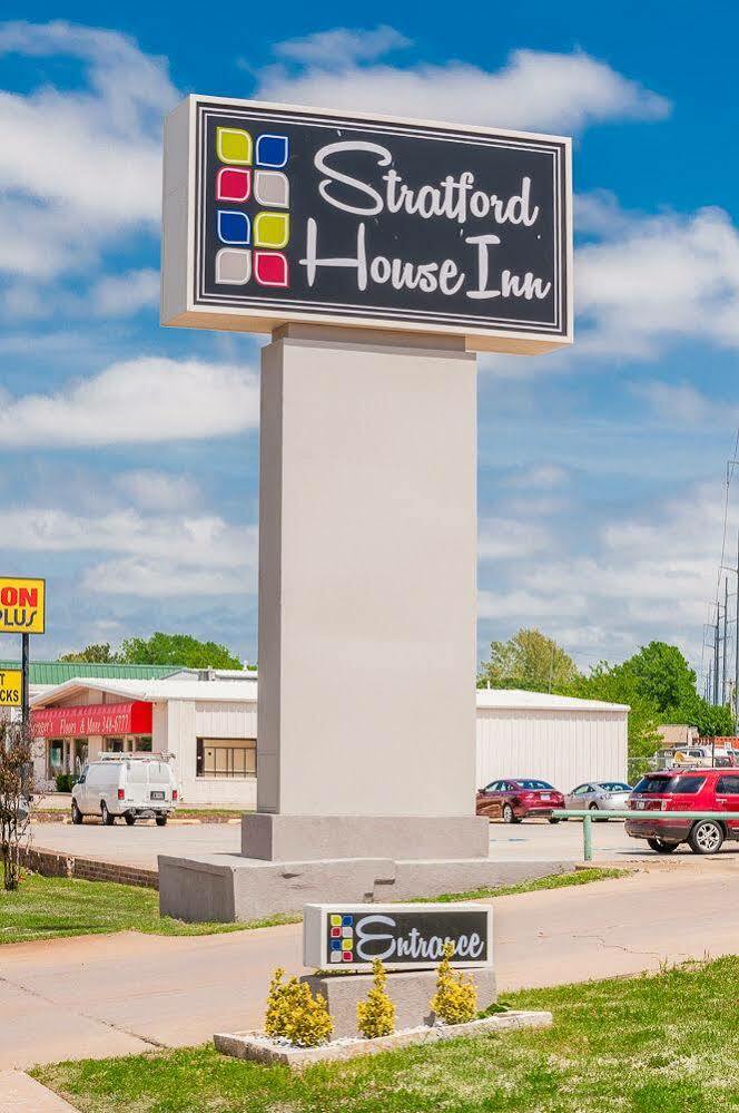 Stratford House Inn Edmond Esterno foto